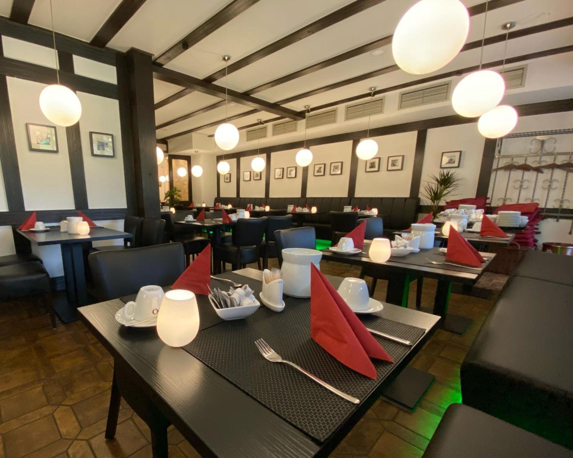 Hotel Altes Winzerhaus Cochem Exterior photo