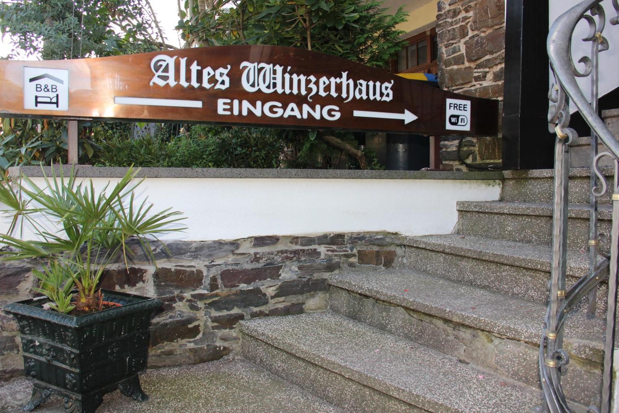 Hotel Altes Winzerhaus Cochem Exterior photo