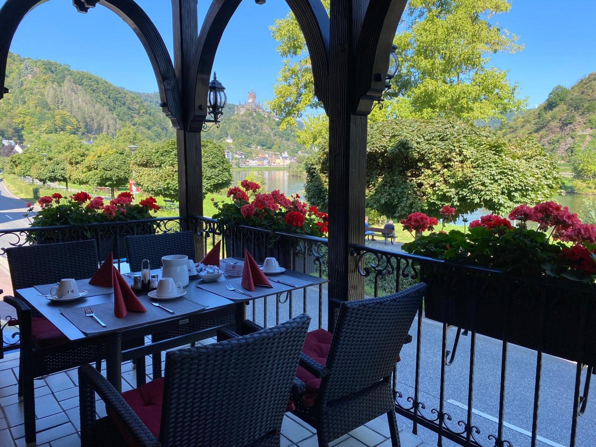 Hotel Altes Winzerhaus Cochem Exterior photo